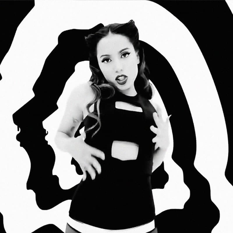 Campanha Teaser de lançamento dos esmaltes Anitta